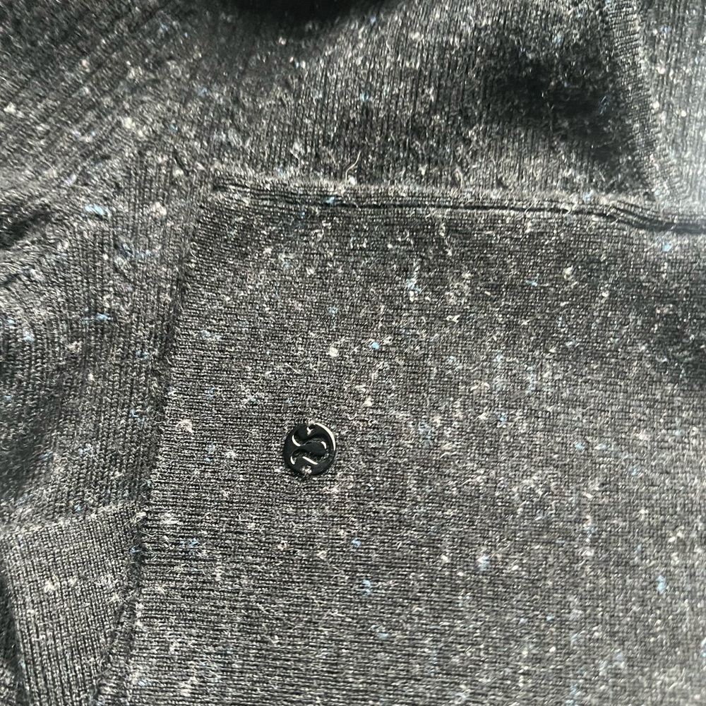Lululemon Soft Micro Cable Merino
Hooded Cardigan ⭐️ NWT⭐️ XS ⭐️ - Picture 6 of 11